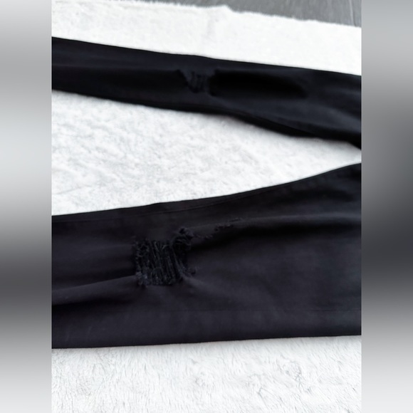 FRAME Le Skinny de Jeanne Mid-Rise Raw-Edge Step Hem Jeans - Picture 5 of 11